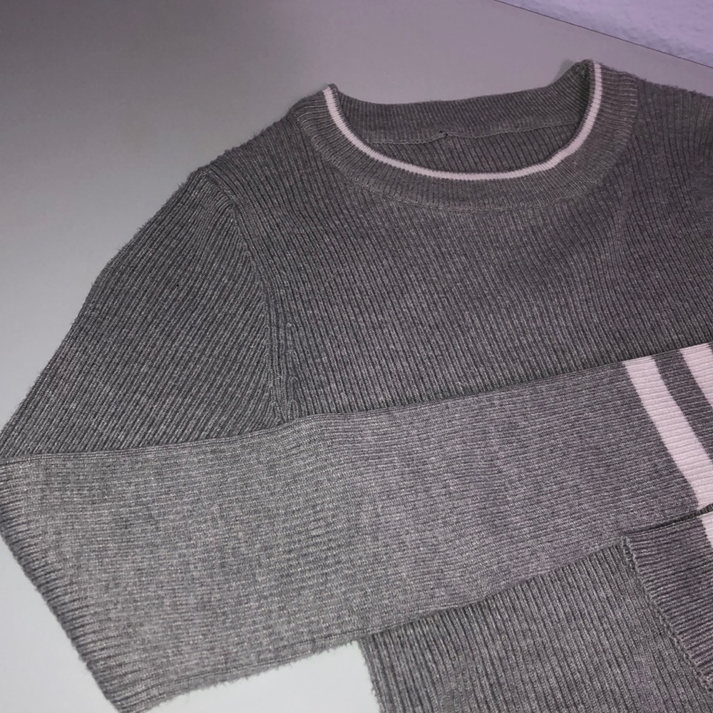 Gray Knit Top - Picture 6 of 7